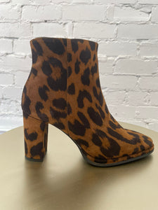 Leopard Wonders Ankle Boots